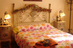 Dormitorio cama matrimonio